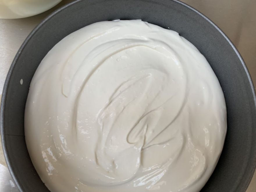 Three-color chocolate cheesecake