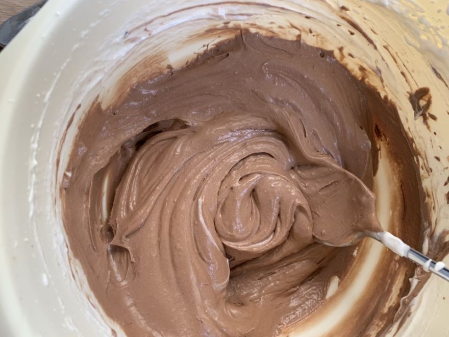 Three-color chocolate cheesecake