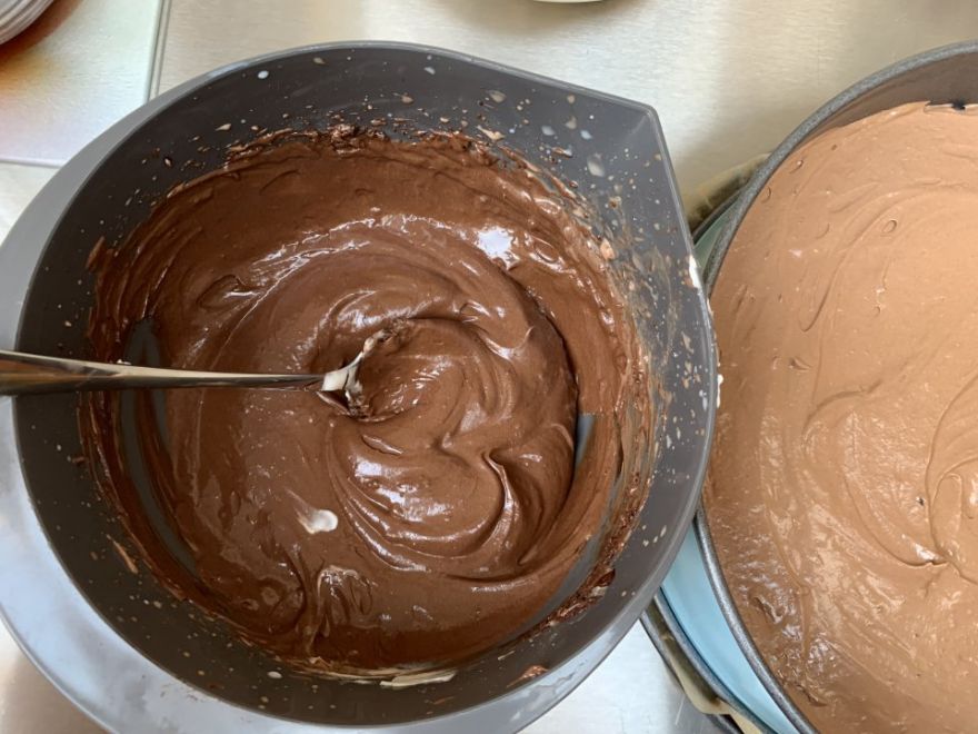 Three-color chocolate cheesecake