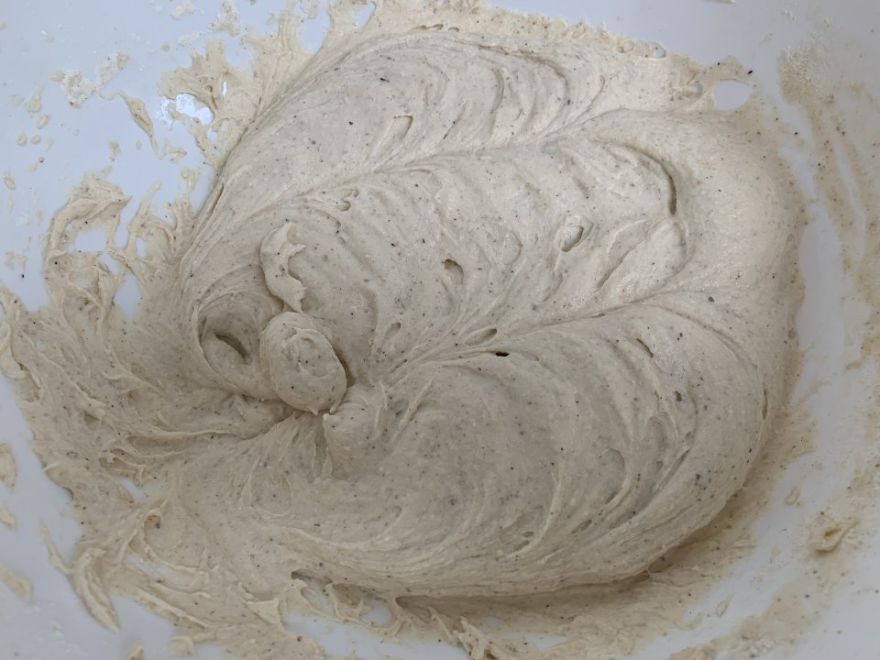 Bezlepkový kváskový chléb ve formě