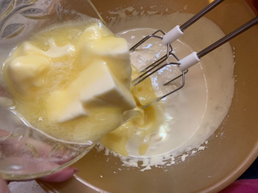 Cottage cheese and spelled cake