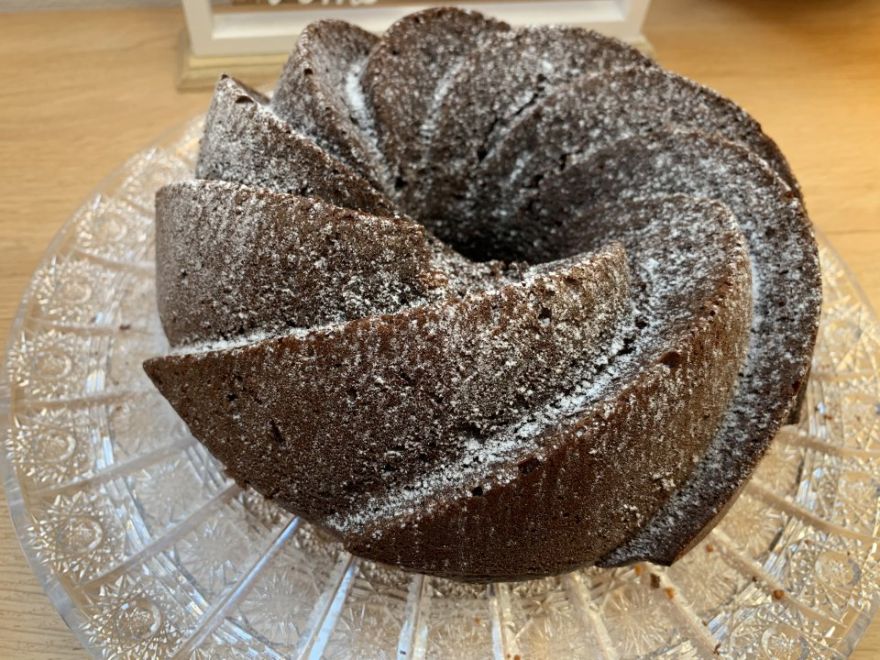 Cocoa cake with sour cream