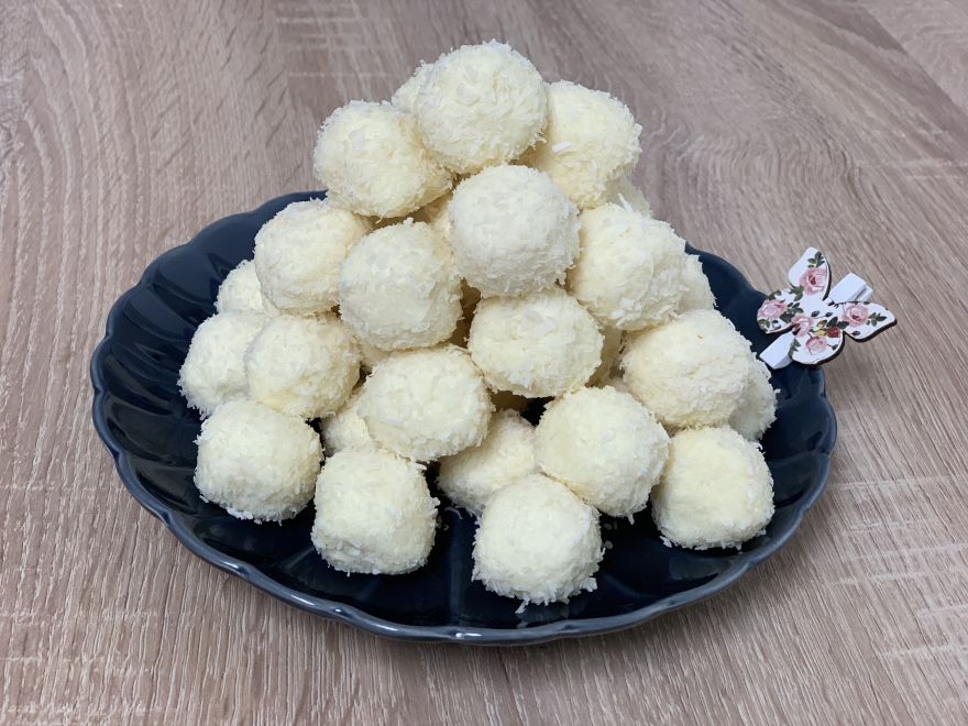 Glutenfreie Kokosnussbällchen