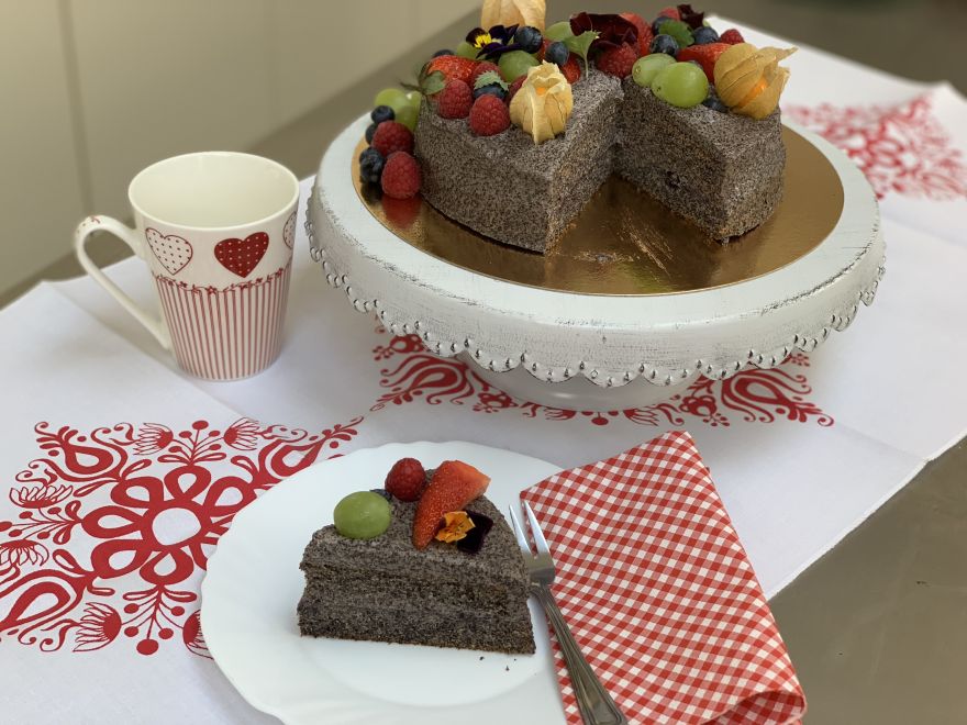 Flourless poppy seed cake