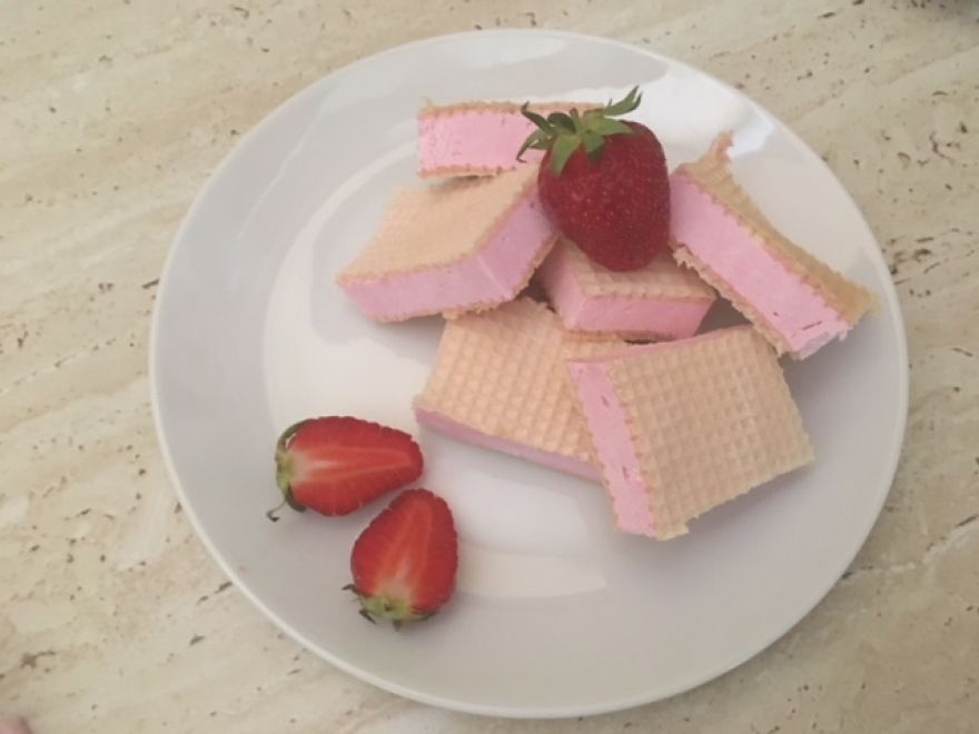 Strawberry ice cream