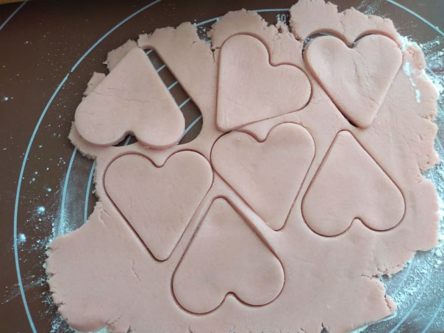 Gluten-free raspberry hearts