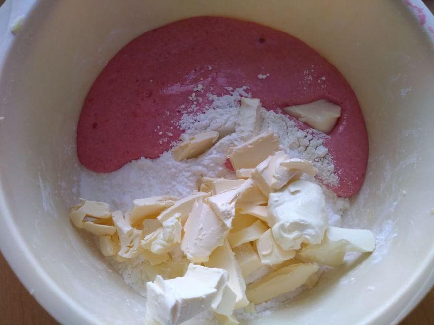 Gluten-free raspberry hearts