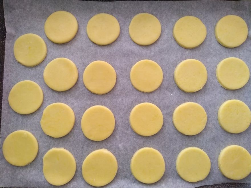 Glutenfreie Honigräder mit Sahne