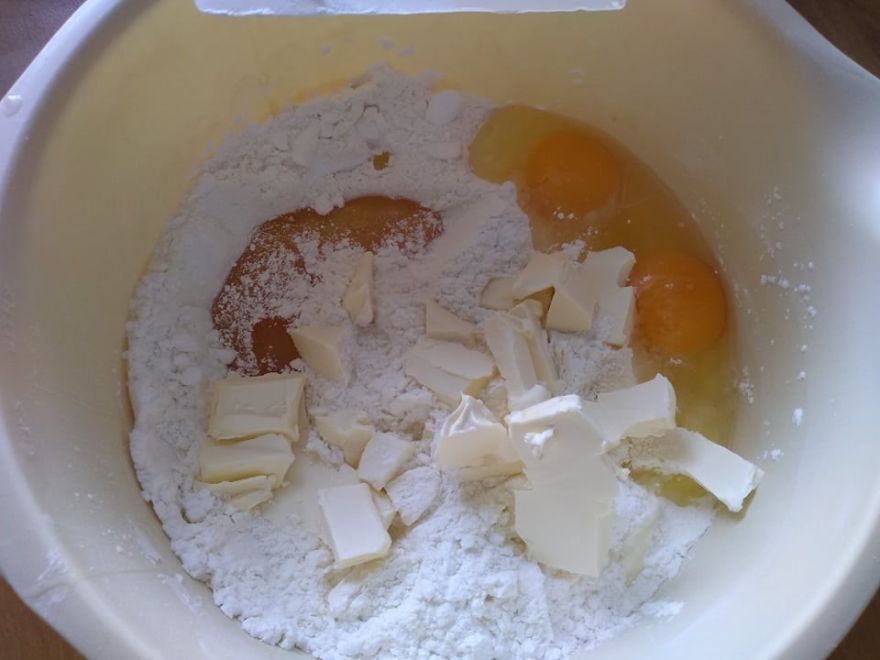 Glutenfreie Honigräder mit Sahne