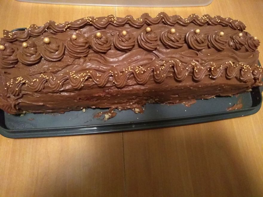 Gluten-free and dairy-free chocolate cut