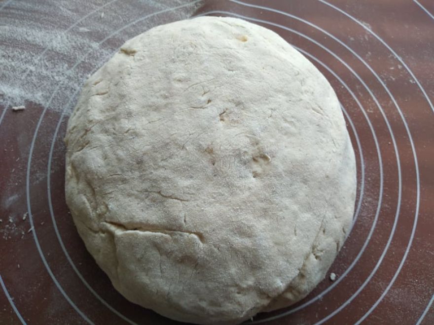 Gluten-free baguettes with onion