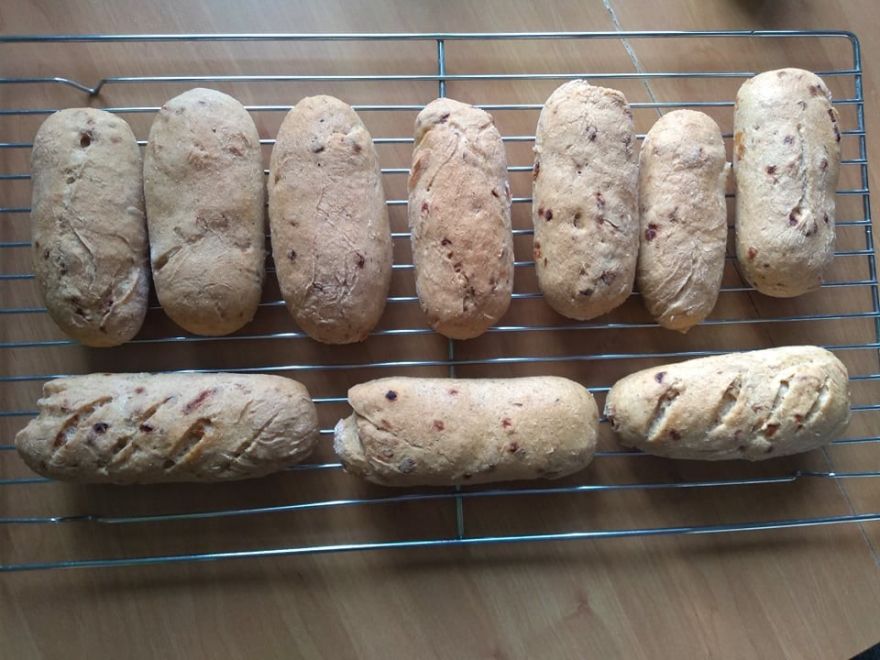 Gluten-free baguettes with onion