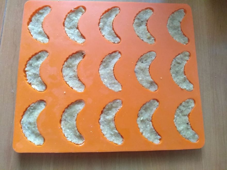 Gluten-free and dairy-free Parisian rolls