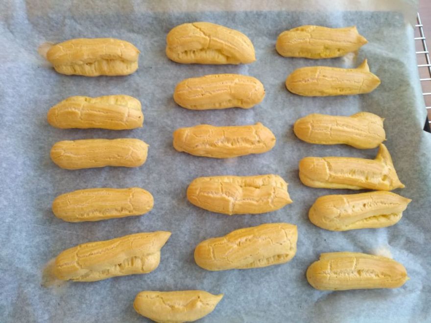 Bezlepkové a bezmliečne éclairs s vanilkovým krémom