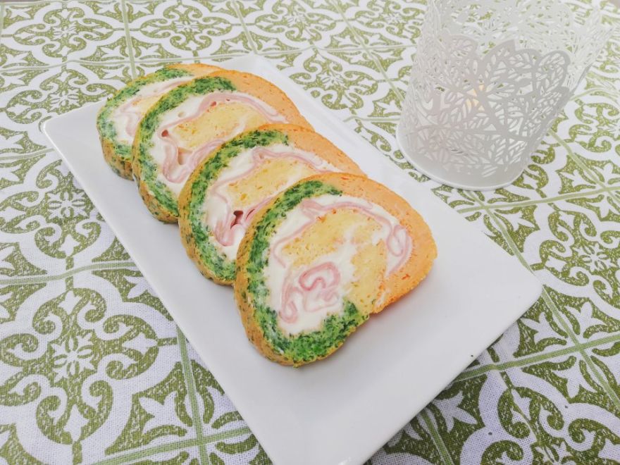 Bezlepková barevná slaná roláda