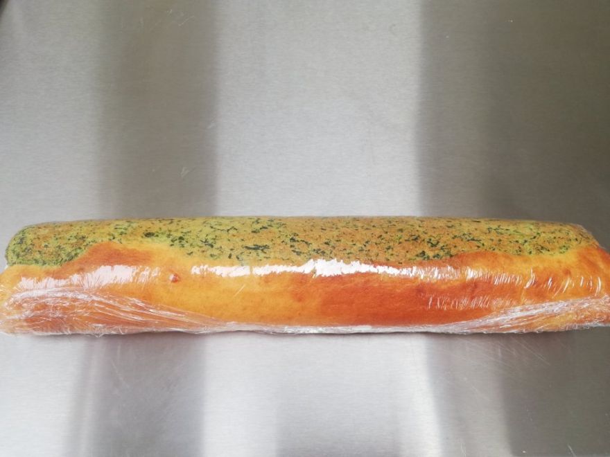 Bezlepková barevná slaná roláda