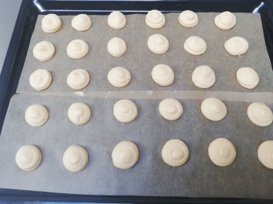 Bezlepkové profiteroles