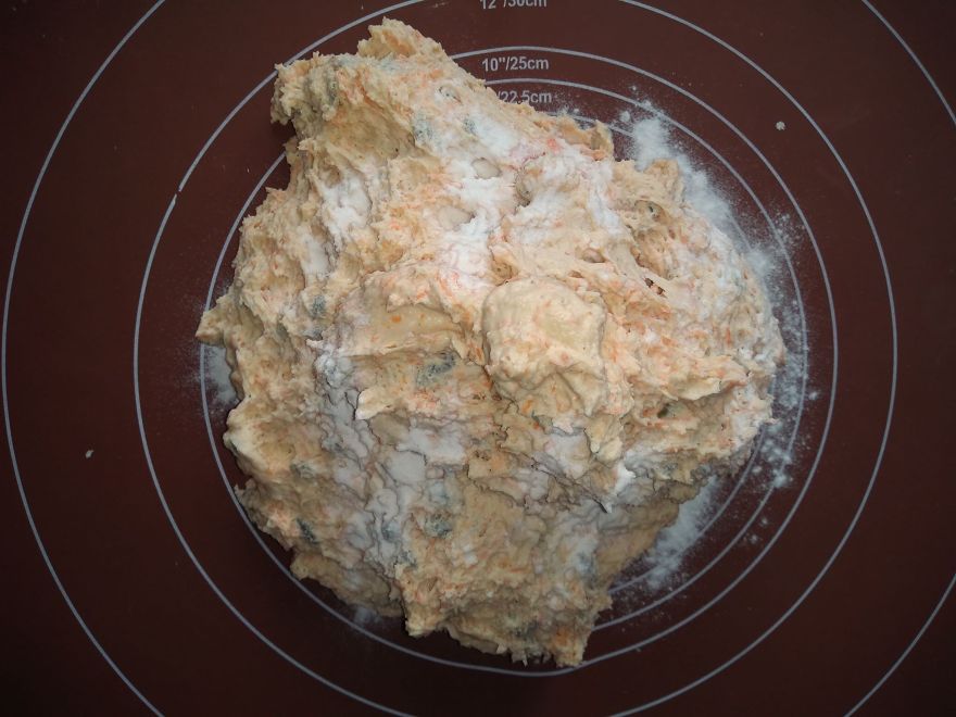 Bezlepkové mrkvové bagety s dýňovými semínky