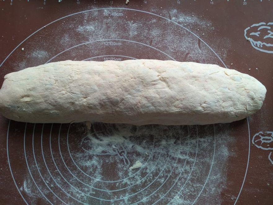 Bezlepkové mrkvové bagety s dýňovými semínky