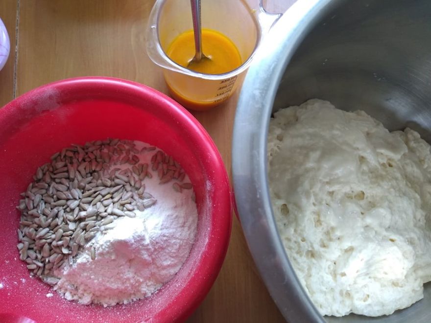 Gluten-free sourdough sunflower bread