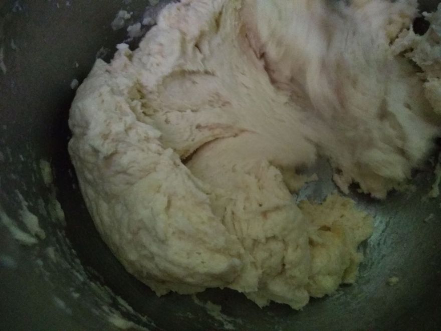 Bezlepkový kváskový skořicový chléb