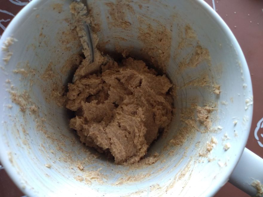 Bezlepkový kváskový skořicový chléb