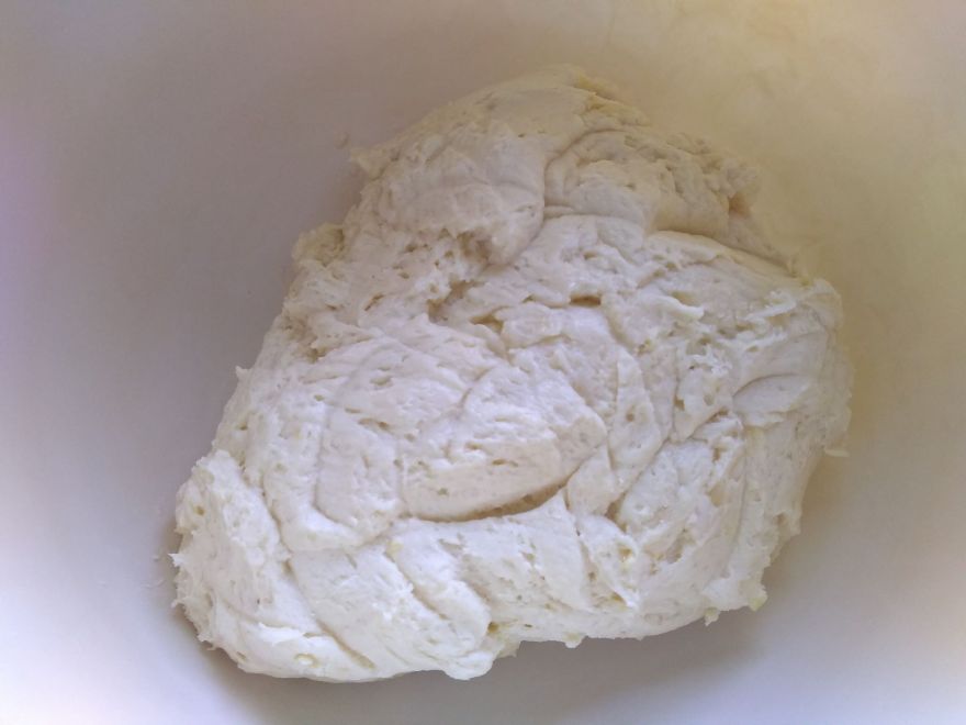 Bezlepkový kváskový skořicový chléb