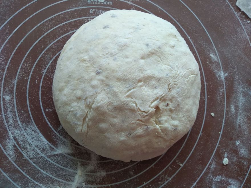 Bezlepkový kváskový chléb s kefírem a medem