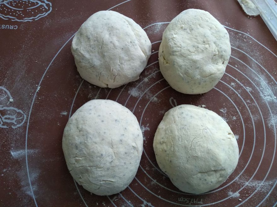 Gluten-free sourdough bread bowls