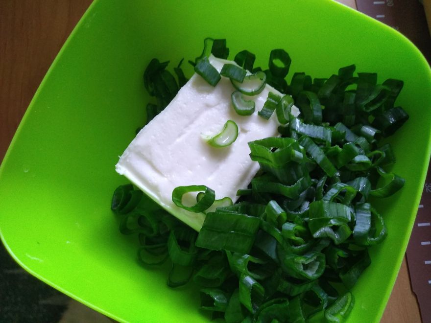 Gluten-free sourdough bread with cheese and spring onion