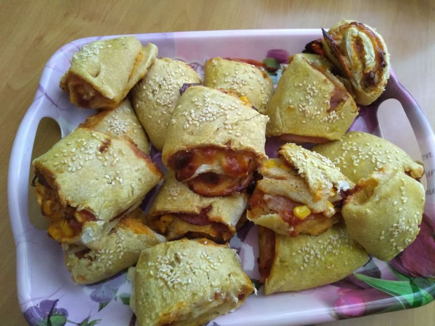 Gluten-free sourdough filled triangles