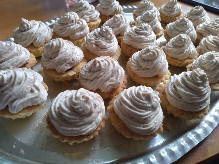 Gluten-free cupcakes with chestnut cream