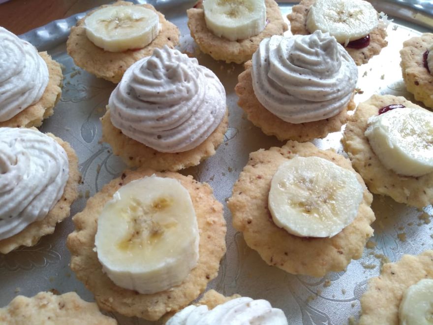 Gluten-free cupcakes with chestnut cream