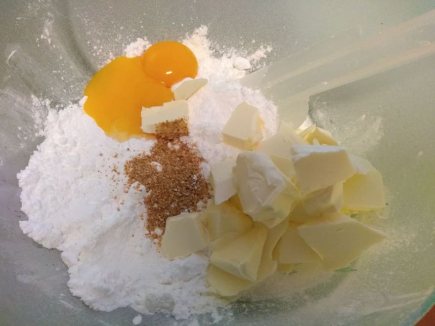 Gluten-free cupcakes with chestnut cream