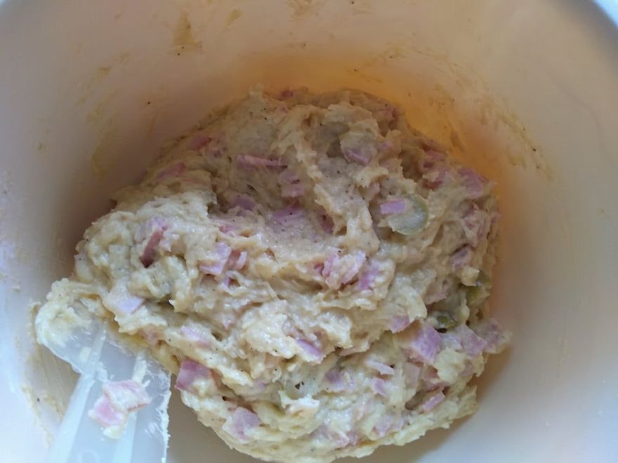 Bezlepkový olivový chléb se šunkou