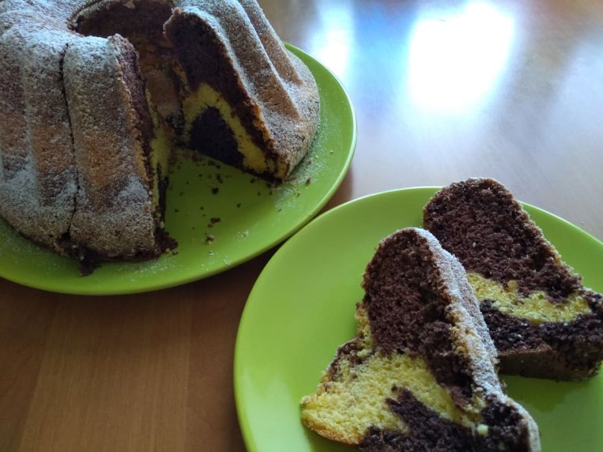 Gluten-free EXCLUSIVE tricolor pudding cake