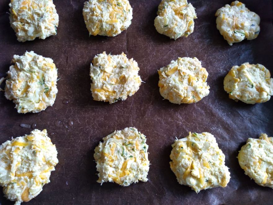 Glutenfreie Zucchini- und Kürbiscracker