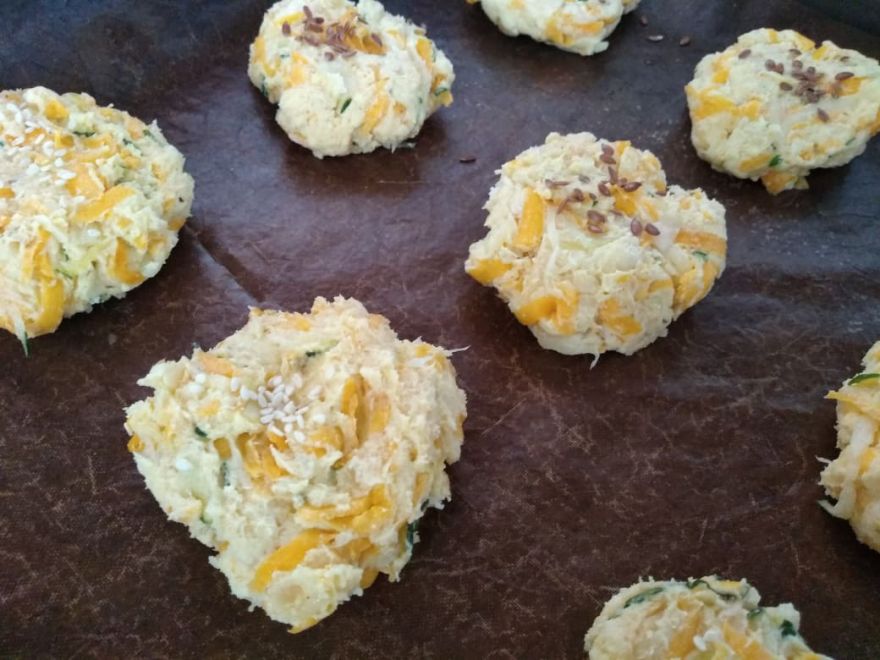 Glutenfreie Zucchini- und Kürbiscracker