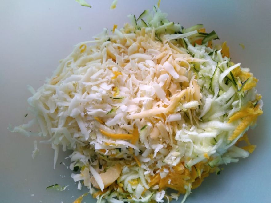 Glutenfreie Zucchini- und Kürbiscracker