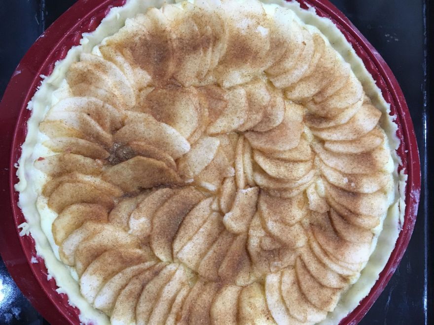 Round apple pie
