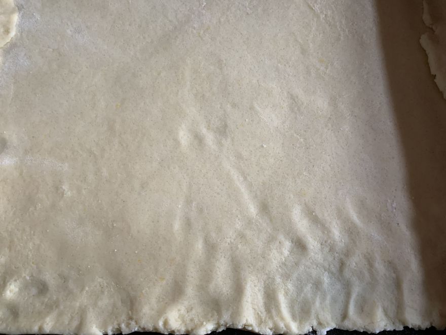 Křehký jablečný koláč s pudinkem