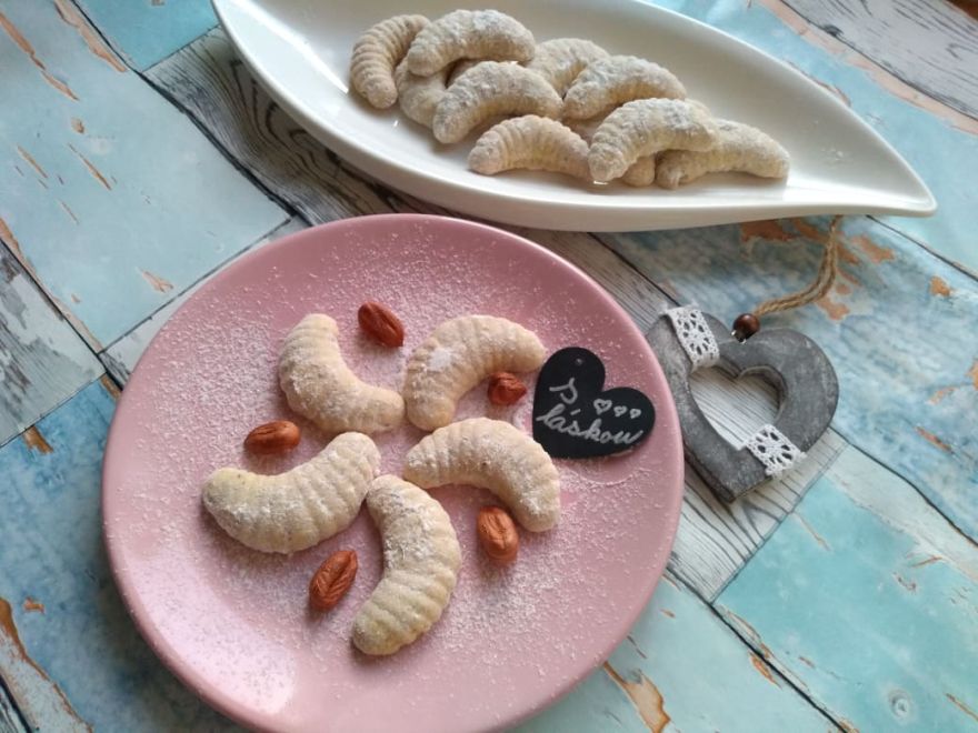 Bezlepkové viedenské vanilkové rožky