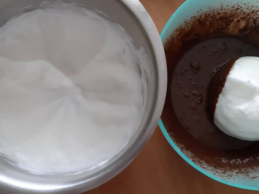 Bezlepkový karamelový dort