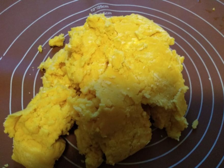 Gluten-free apple rolls