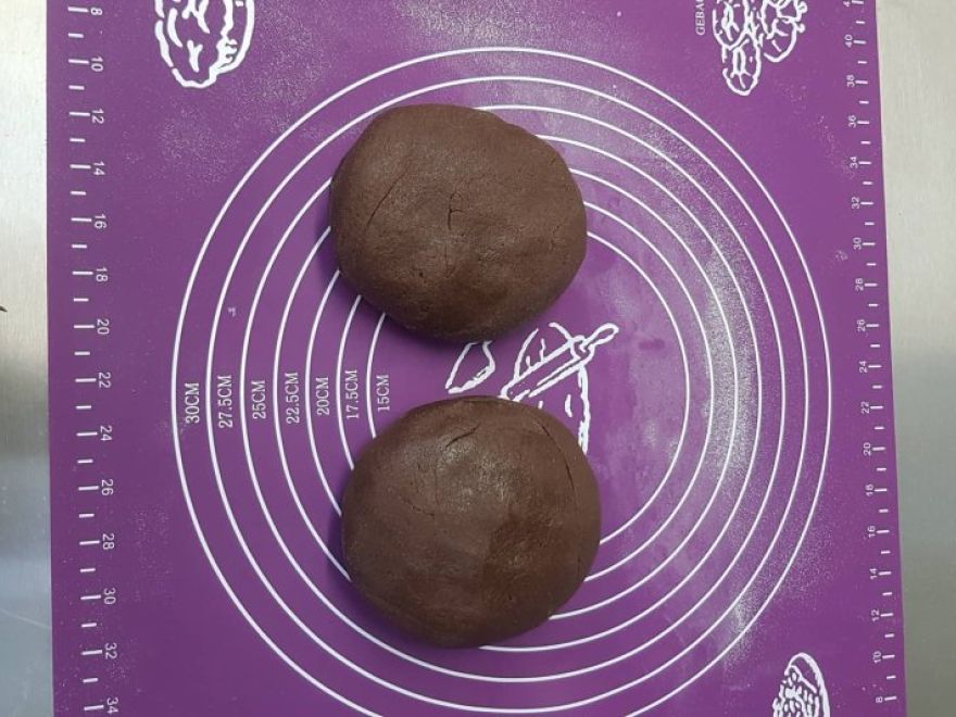 Bezlepkové perníčky s náplní v čokoládové polevě