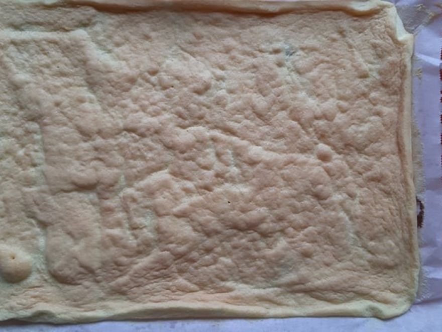 Bezlepková toffee roláda