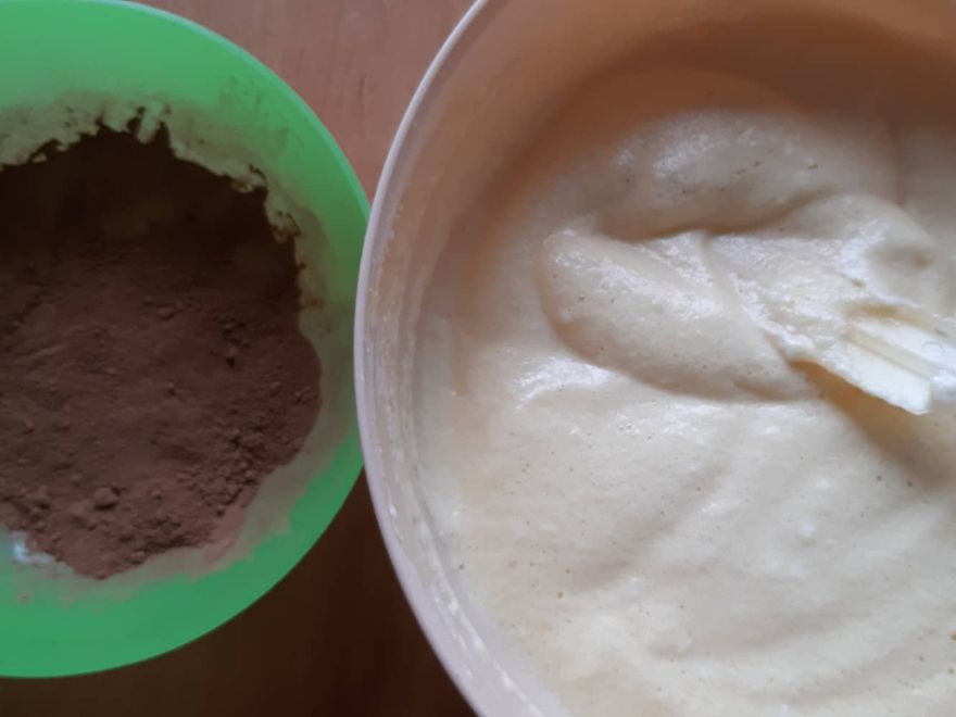 Bezlepková toffee roláda