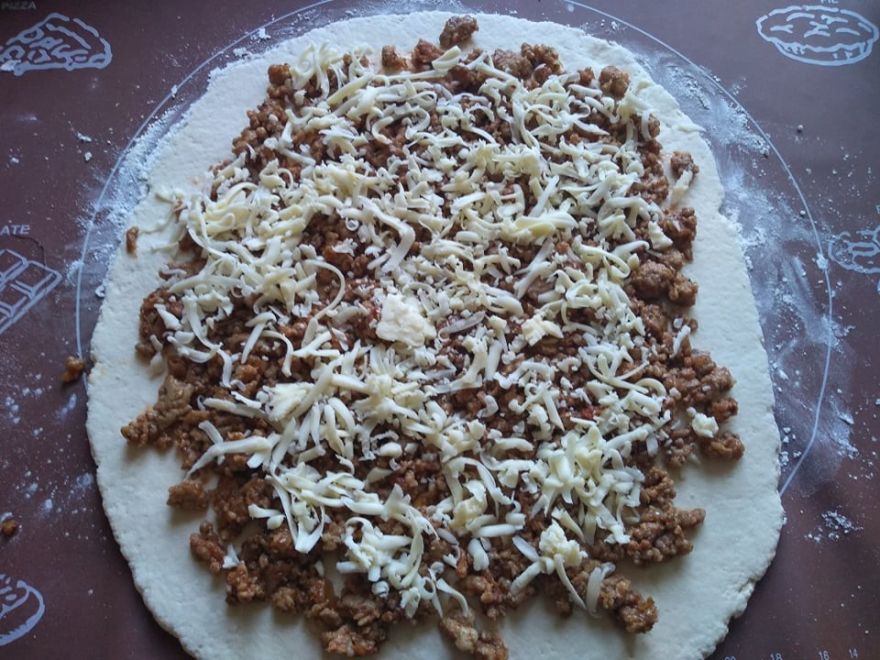 Bezlepková boloňská roláda