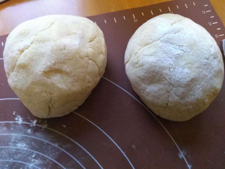 Gluten-free walnut fornetti