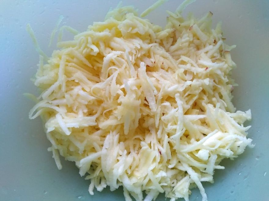 Bezlepková jablková roláda